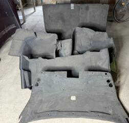 Продам обшивку багажника для Mercedes-Benz W210