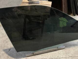 Продам правое стекло для Mercedes-Benz W210