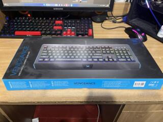 Продам механическую клавиатуру