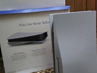 Продам Playstation 5 дисковая версия