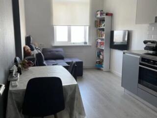 Продам квартиру с балконом ЖК Дмитриевский, красный кирпич