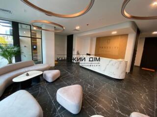 Пропонується до продажу 3-х кімнатна квартира в зданому будинку в ЖК .