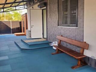 Предлагается в продаже одноэтажное дом - дуплекс, с собственной ...