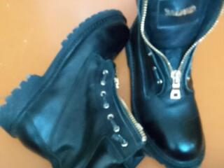 Ботинки женские эксклюзив, размер 38-39, цена 400 руб