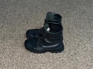 Продам кожаные берцы 2 пары (тактические ботинки).