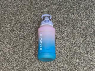 Спортивная бутылка для воды