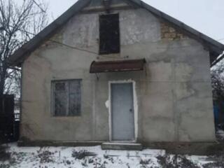 В продаже 1-этажный небольшой дом, площадью 30 метров, расположенный .