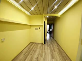 Продаю 3к квартиру по проспекту Центральному (зупинка 6-та Слобідська)