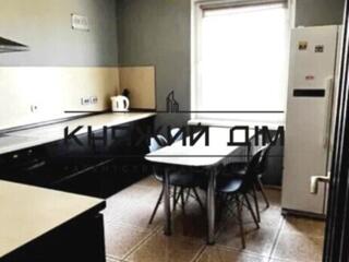 Продам 2-х. кімнатну, роздільну квартиру в ЖК Милославичі за адресою: 