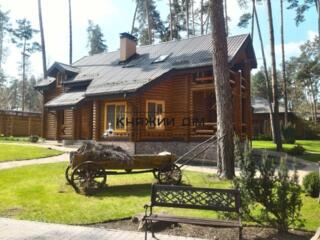 Предлагается на продажу шикарная усадьба в лесу в Плютах. Площадь ...