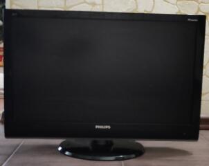 Продам монитор Philips 231T1 (23", Full HD, TV-тюнер, динамики)