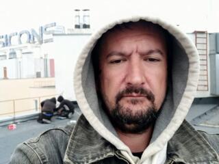 Требуется человек на свиноферму разнорабочим, знающим это дело