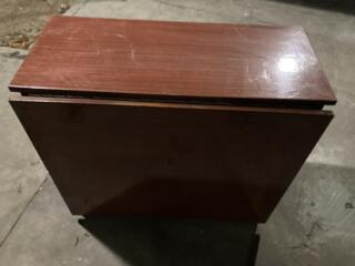 Продам стол раскладной книжку.