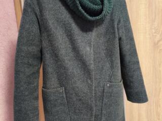Верхняя одежда, б/у, в хорошем состоянии, недорого.