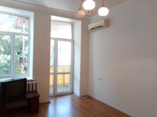 Продам 3 кв-ру, в Историческом Центре Одессы.