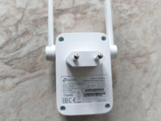Повторитель Wi-Fi сигнала TP-Link TL-WA855RE