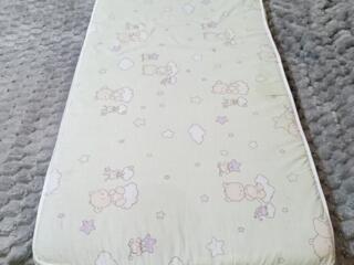 Продам детский матрас для кроватки, кокос+гречка. Цена 300р