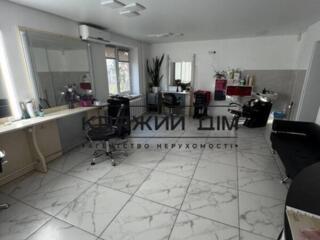 Оренда салону краси на Оболоні за адресою Володимира Івасюка 16Б. ...