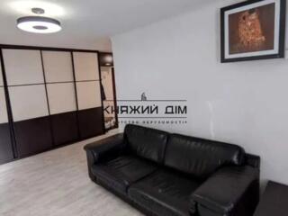 Продаж 2 кімнатна роздільна квартира Печерський район Лабораторний ...