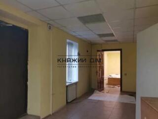 Продаж 2-кімнатнатної квартири по вул.Уманська, 35/37. Поверх 1 з 5. .