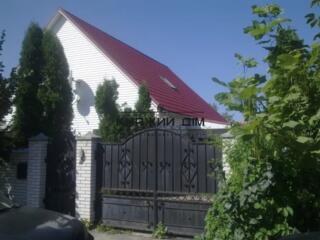 Продажа жилого дома общей площадью 170 кв.м. два этажа 5 комнат на 8 .