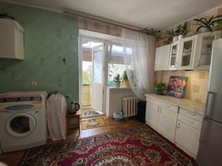 В продаже однокомнатная квартира в Одессе Академическая Юр.Академия. .