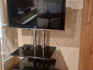 Продам телевизор с подставкой