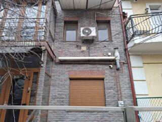 Apartament cu 3 camere, Centru.