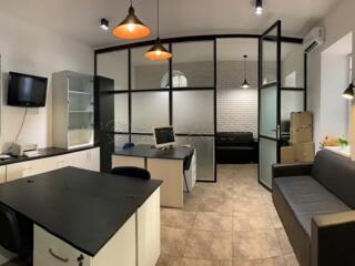 Код: 1673. Коммерческое помещение центре Одессы ул. Итальянская, 44.