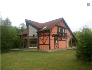 Предлагается на продажу дом в селе Б.Бугаевка. Площадь 210 м.кв. ...