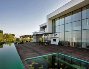 Шикарный дом в Лютеже. Первый этаж дома обозначен как общая зона – ...