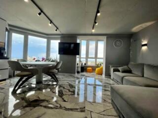 В продаже светлая и стильная двухкомнатная квартира, расположенная на 