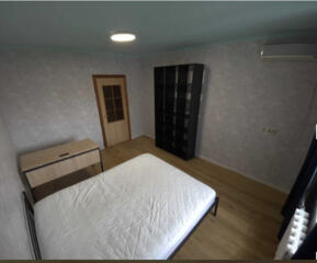 Продаётся двухкомнатная квартира. Дарницкий район, улица Драгоманова, 