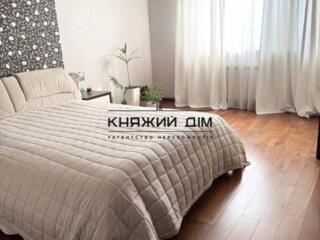 Пропонується до продажу квартира на 9-му поверсі з повним комплектом .