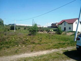 земельный участок ,под жилую застройку .22 сот. Участок ровный .рядом 