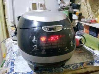 Мультиварка Polaris PMC 0566D.