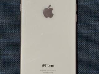 Продам айфон 8