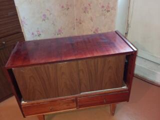 Продам Тумбочку для телевизора