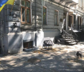 Продам 4-х комнатную переулок Маяковского