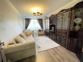 Продаётся трехкомнатная квартира на Нижней Рышкановке, район Фенозы.