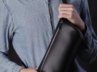 Сумка мужская через плечо кожаная, черная