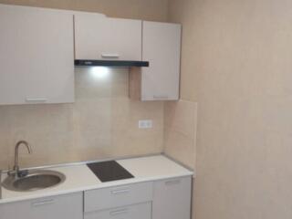 В продаже  просторная студия 26,5 кв.м с панорамным остеклением. ...