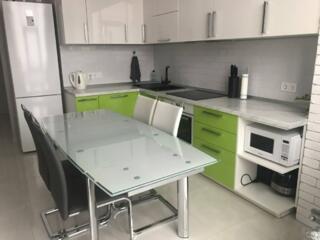 В продаже красивая двухкомнатная квартира с ремонтом и мебелью, ...