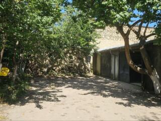 Garaj pe Mitropolit Dosoftei — în centrul orașului