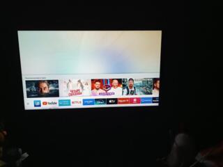 Продам смарт Samsung 43", состояние нового