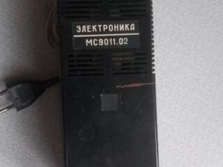 Блоки питания разные на фото \от 100 до 300руб. Тирасполь