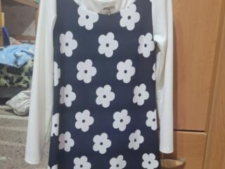 Продам платье на девочку от 8 до 10 лет