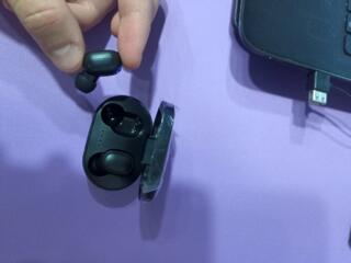 Продам наушники 180рублей