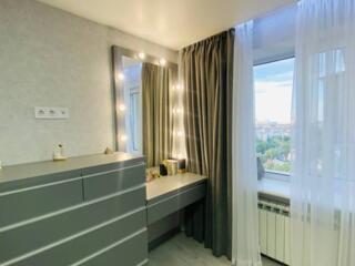 Продам 2-х комнатную квартиру в самом центре Таирова