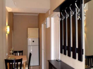 Продам небольшую 2-х комнатную квартиру в р-не парка Шевченка